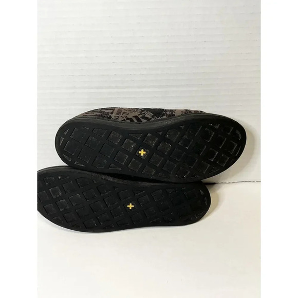 Dr. Martens Docs Finchley Canvas Slip On Logo Shoes Sneakers Women’s Size 6 - Picture 6 of 9